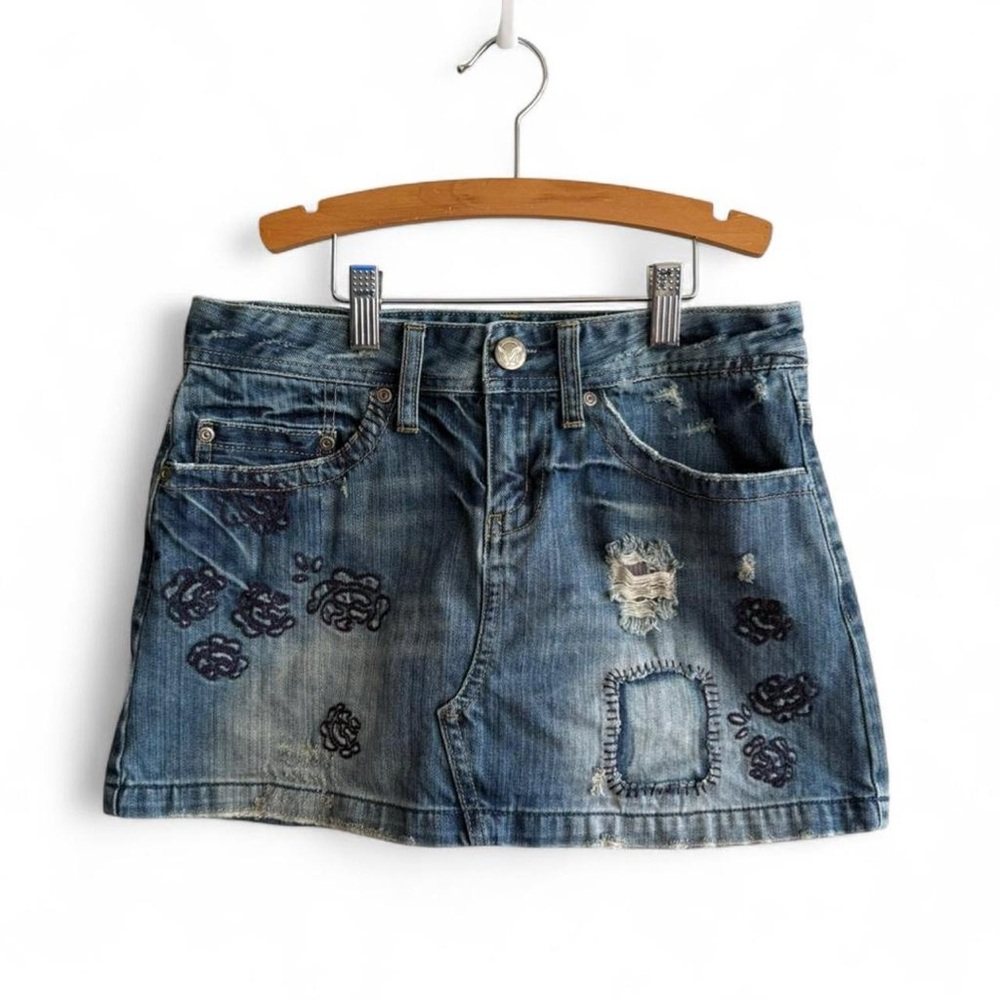 American Eagle Denim Mini Skirt with Embroidered Details Size 2